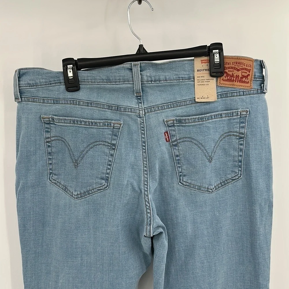 Levi's Light Wash Boyfriend Jean Size 16 NWT - Picture 5 of 12